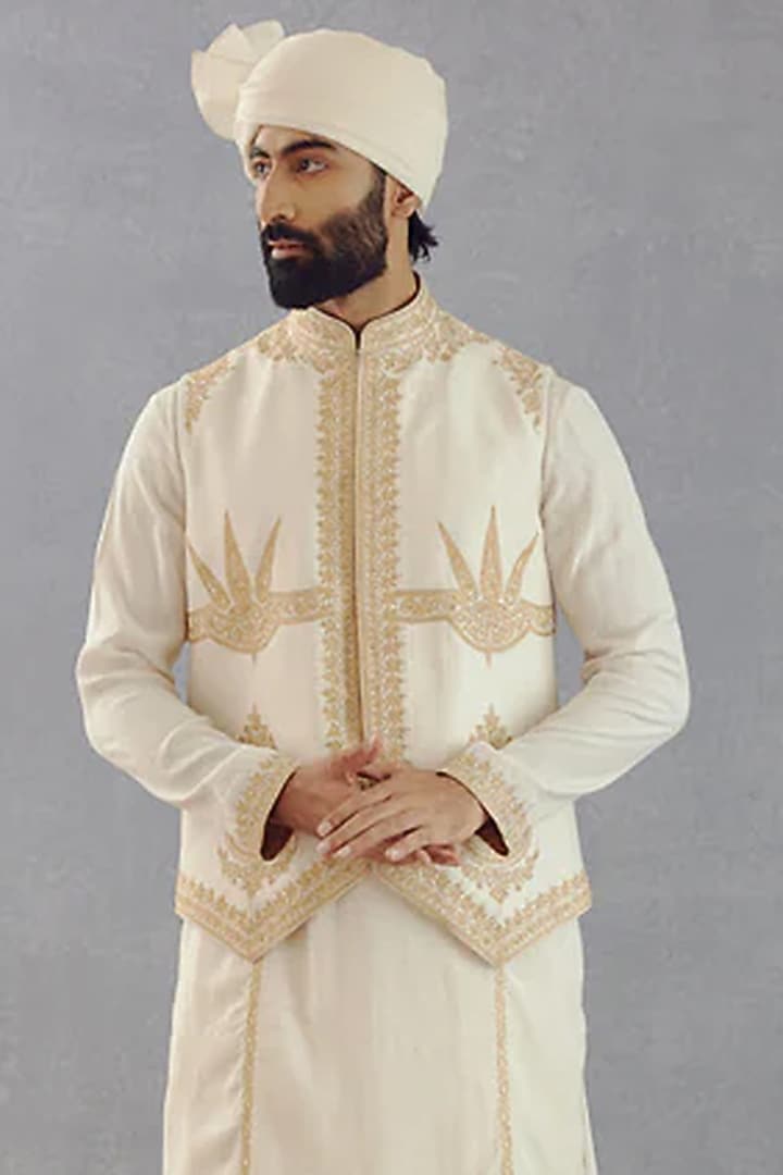 Ivory Slub Silk Hand Embroidered Bundi Set by Torani Men at Pernia's Pop Up Shop