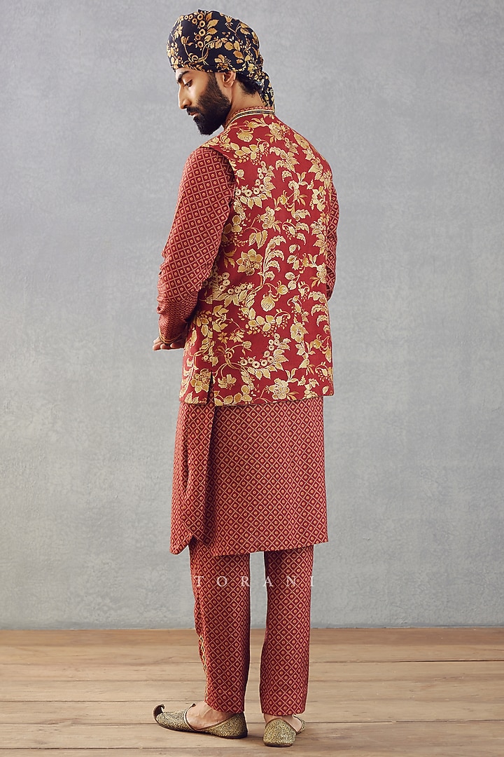 Red Cotton Silk & Slub Silk Digital Printed Bundi Set by Torani Men at Pernia's Pop Up Shop