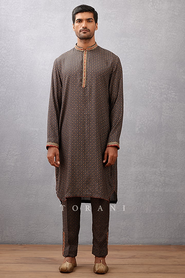 Black Cotton Silk & Slub Silk Gota Embroidered Bundi Set by Torani Men at Pernia's Pop Up Shop