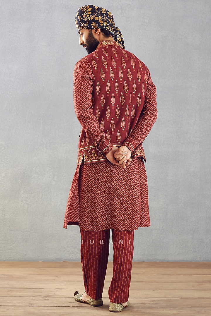 Red Cotton Silk & Slub Silk Digital Printed Bundi Set by Torani Men at Pernia's Pop Up Shop