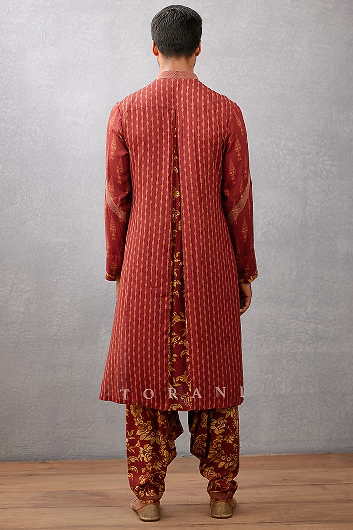 Red Cotton Silk & Slub Silk Digital Printed Kurta Set by Torani Men at Pernia's Pop Up Shop