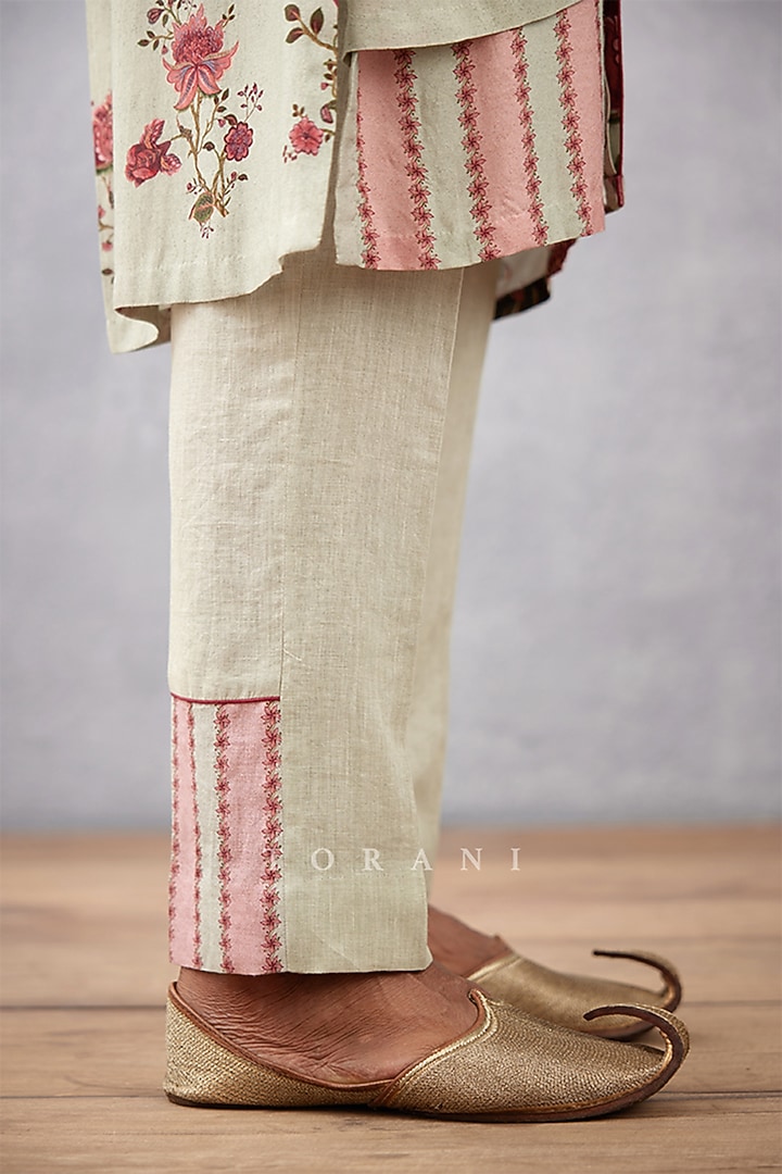Green Pure Linen & Handwoven Chanderi Digital Printed Kurta Set by Torani Men at Pernia's Pop Up Shop