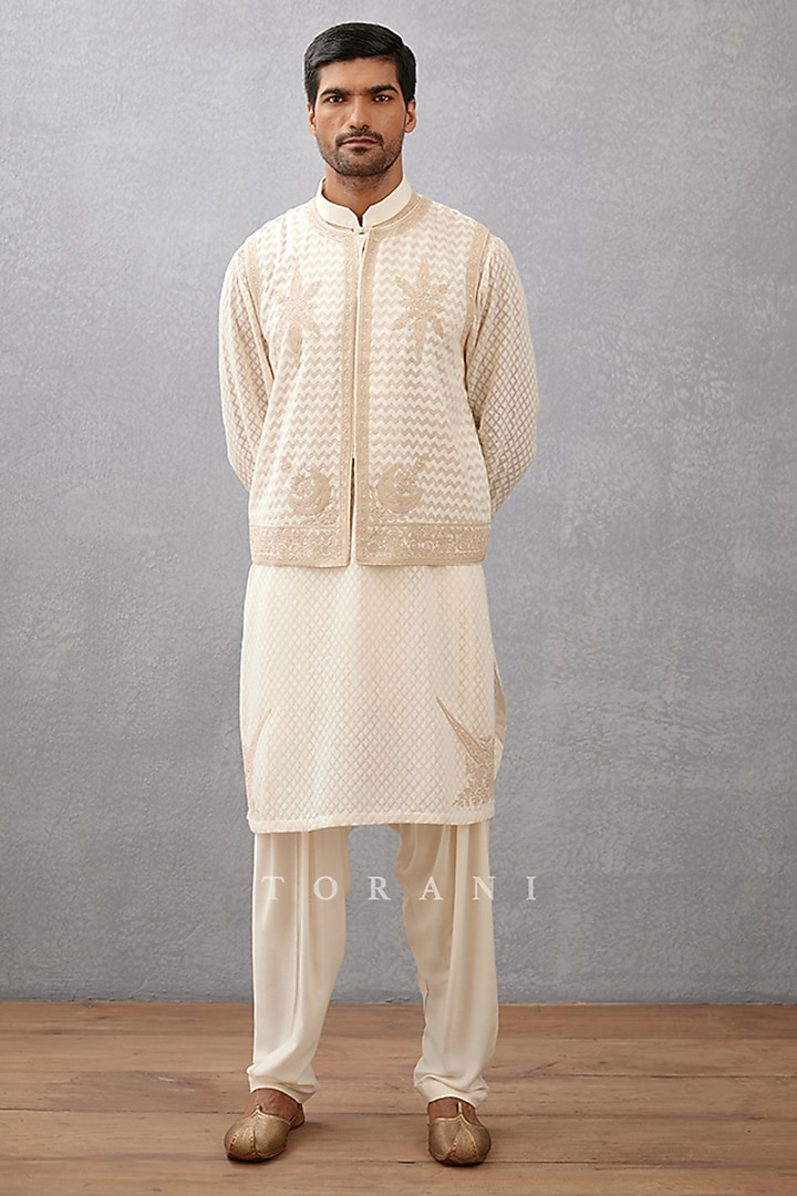 Ivory Cotton Silk & Handwoven Chanderi Dori Embroidered Bundi Set by Torani Men at Pernia's Pop Up Shop