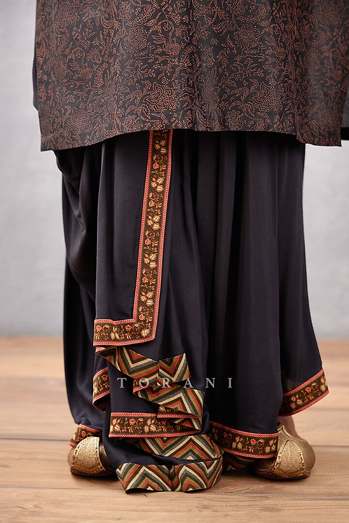 Black Cotton Silk & Handwoven Chanderi Hand Block Printed Bundi Set by Torani Men at Pernia's Pop Up Shop