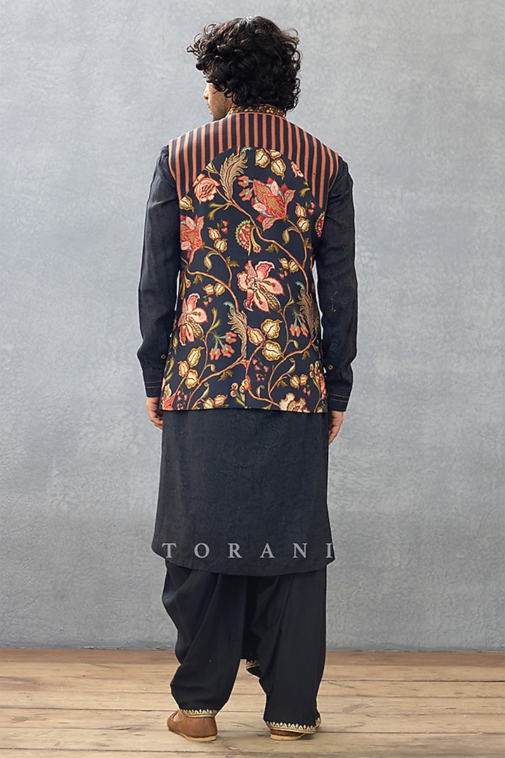 Black Cotton Silk & Handwoven Chanderi Digital Printed Bundi Set by Torani Men at Pernia's Pop Up Shop