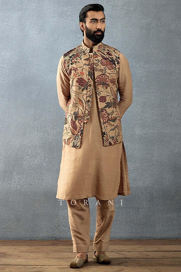 Beige Cotton Silk & Handwoven Chanderi Digital Printed Bundi Set by Torani Men at Pernia's Pop Up Shop