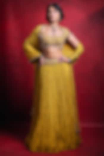 Mustard Habutai Silk Embroidered Wedding Lehenga Set by Tamanna Punjabi Kapoor at Pernia's Pop Up Shop