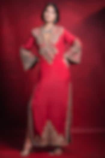 Fuchsia Pink Crepe Threadwork Kaftan by Tamanna Punjabi Kapoor at Pernia's Pop Up Shop