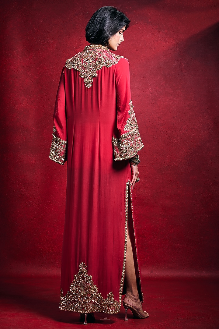 Fuchsia Pink Crepe Threadwork Kaftan by Tamanna Punjabi Kapoor at Pernia's Pop Up Shop