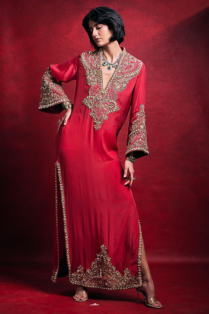 Fuchsia Pink Crepe Threadwork Kaftan by Tamanna Punjabi Kapoor at Pernia's Pop Up Shop