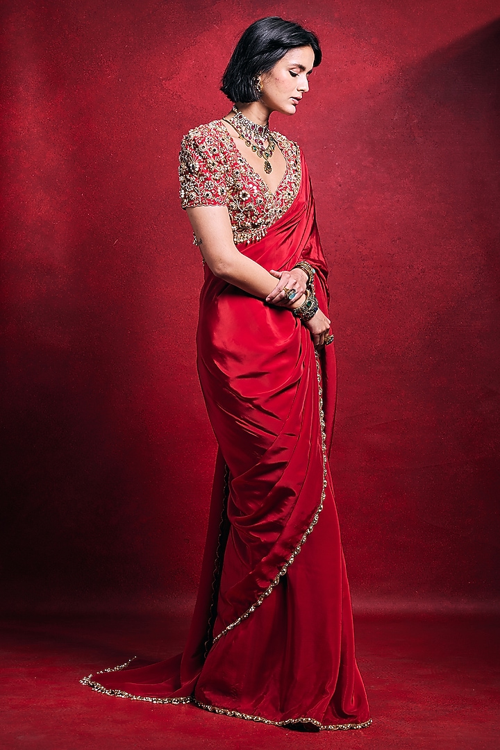 Red Crepe Zari Embroidered Reception Saree Set by Tamanna Punjabi Kapoor at Pernia's Pop Up Shop