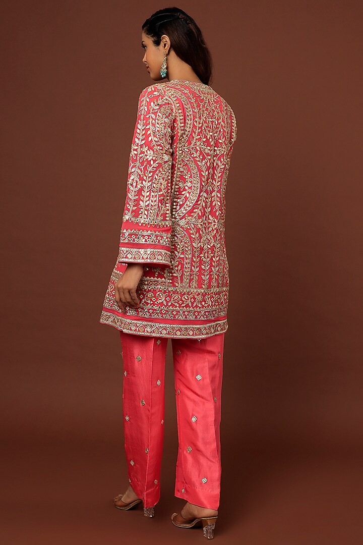 Fuchsia Embroidered Kurta Set by Tamanna Punjabi Kapoor at Pernia's Pop Up Shop