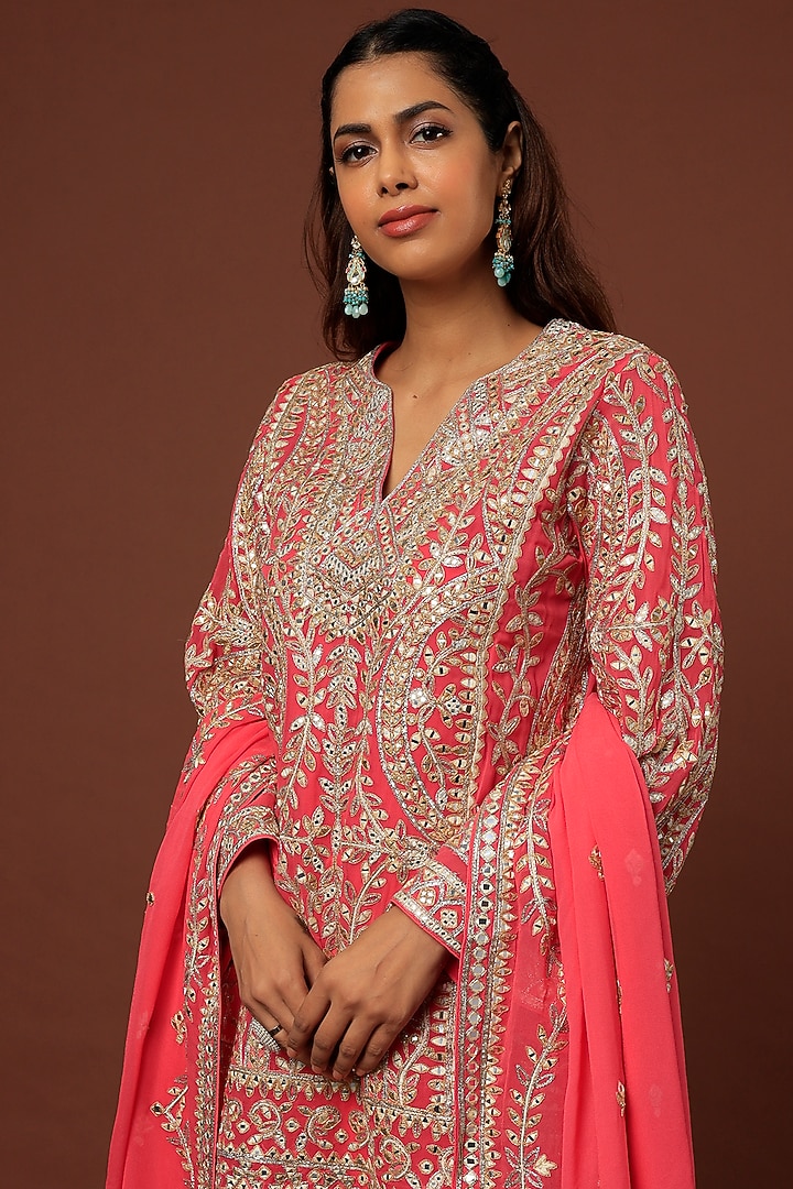 Fuchsia Embroidered Kurta Set by Tamanna Punjabi Kapoor at Pernia's Pop Up Shop