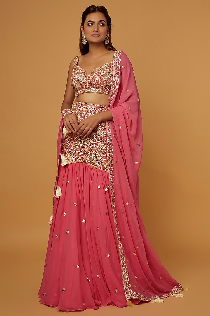 Pink Embroidered Wedding Lehenga Set by Tamanna Punjabi Kapoor at Pernia's Pop Up Shop