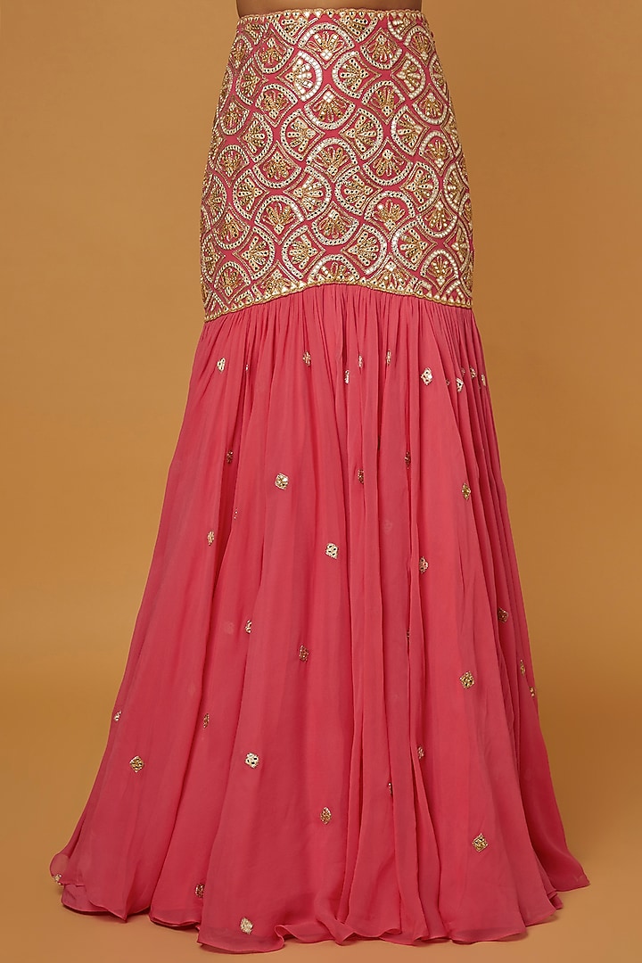 Pink Embroidered Wedding Lehenga Set by Tamanna Punjabi Kapoor at Pernia's Pop Up Shop