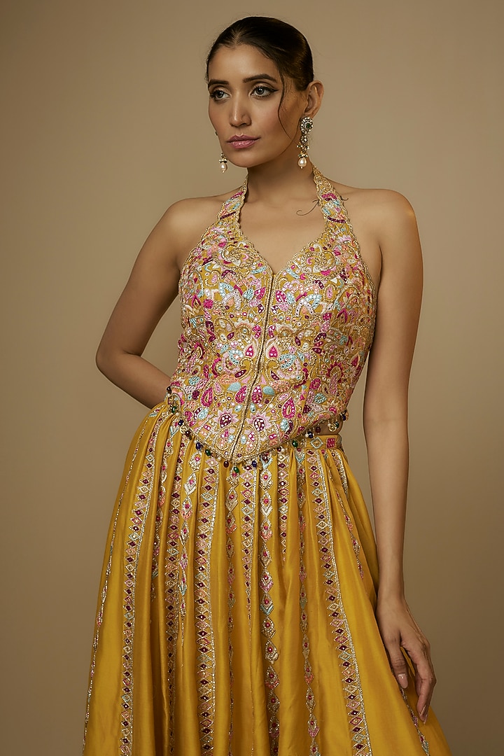 Mustard Chanderi Gota & Dori Embroidered Pleated Skirt Set by Tamanna Punjabi Kapoor at Pernia's Pop Up Shop