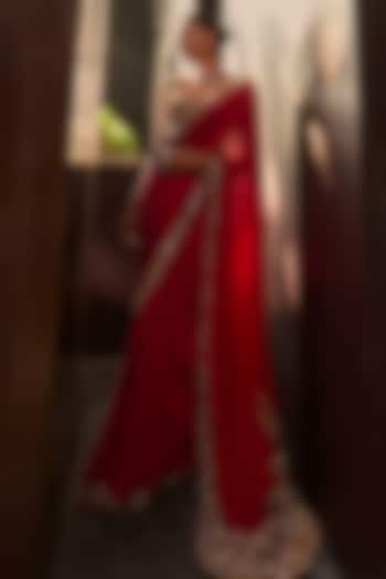 Red Crepe Sequin & Pearl Embellished Reception Saree Set by Tamanna Punjabi Kapoor at Pernia's Pop Up Shop