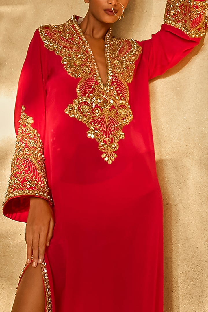 Fuchsia Pink Crepe Mirror Embroidered Kaftan by Tamanna Punjabi Kapoor at Pernia's Pop Up Shop