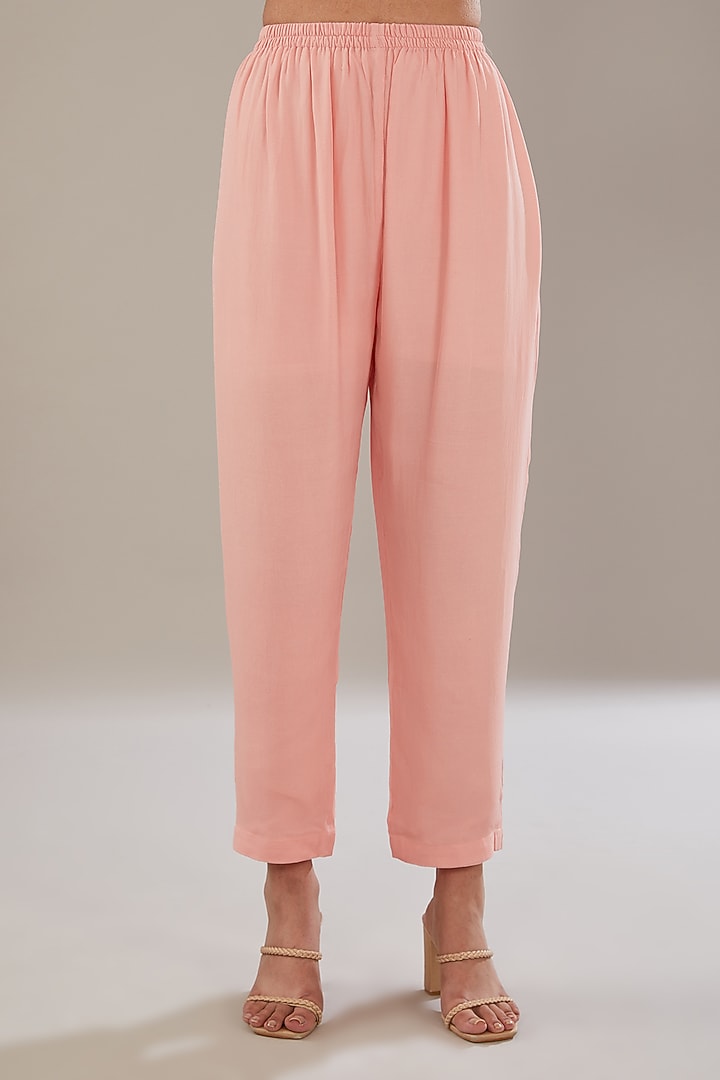 Dusty Pink Georgette Kurta Set by The Pink Mirror at Pernia's Pop Up Shop