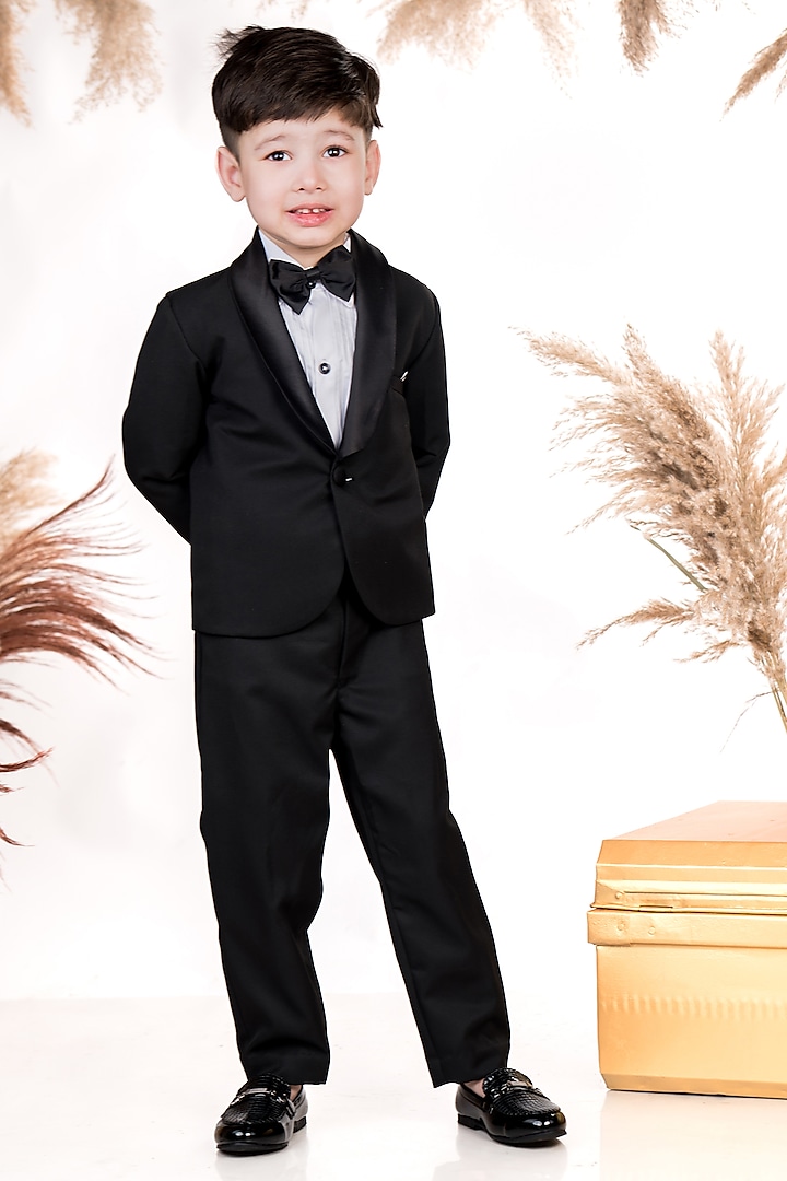 Black Cotton Suiting Tuxedo Set For Boys by Toplove