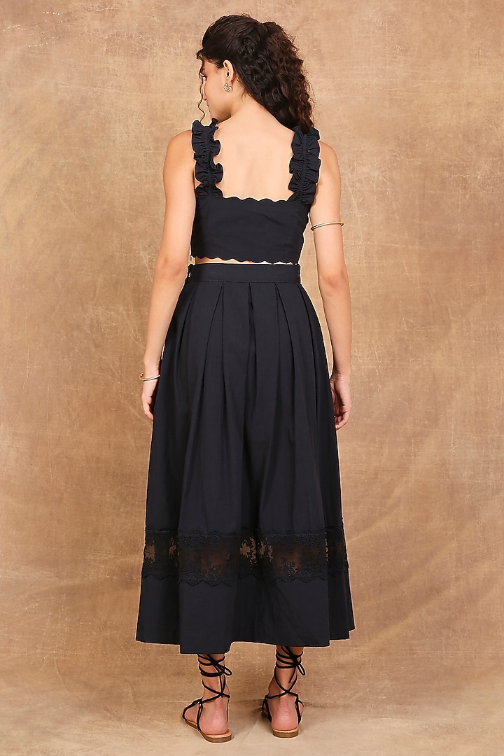 Charcoal Black Cotton Floral Embroidered Co-Ord Set by The Right Cut at Pernia's Pop Up Shop