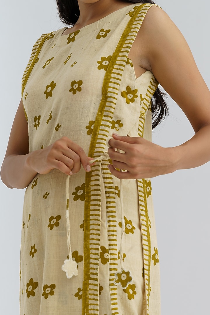 Beige Hand Printed Kurta Set by The Right Cut at Pernia's Pop Up Shop