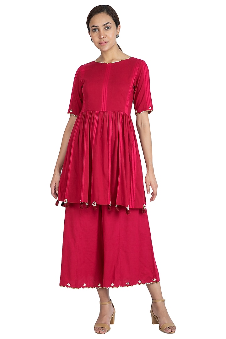 Maroon Hand Embroidered Kurta Set by The Right Cut at Pernia's Pop Up Shop
