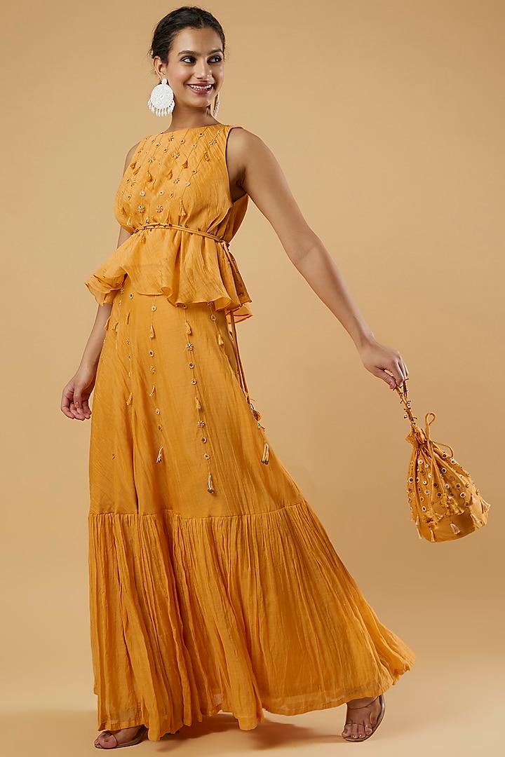 Yellow Embroidered Skirt Set by The Right Cut