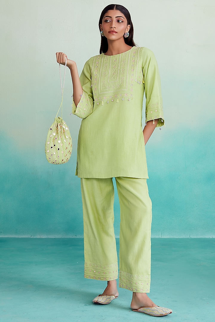 Lime Chanderi Hand Embroidered Kurta Set by The Right Cut