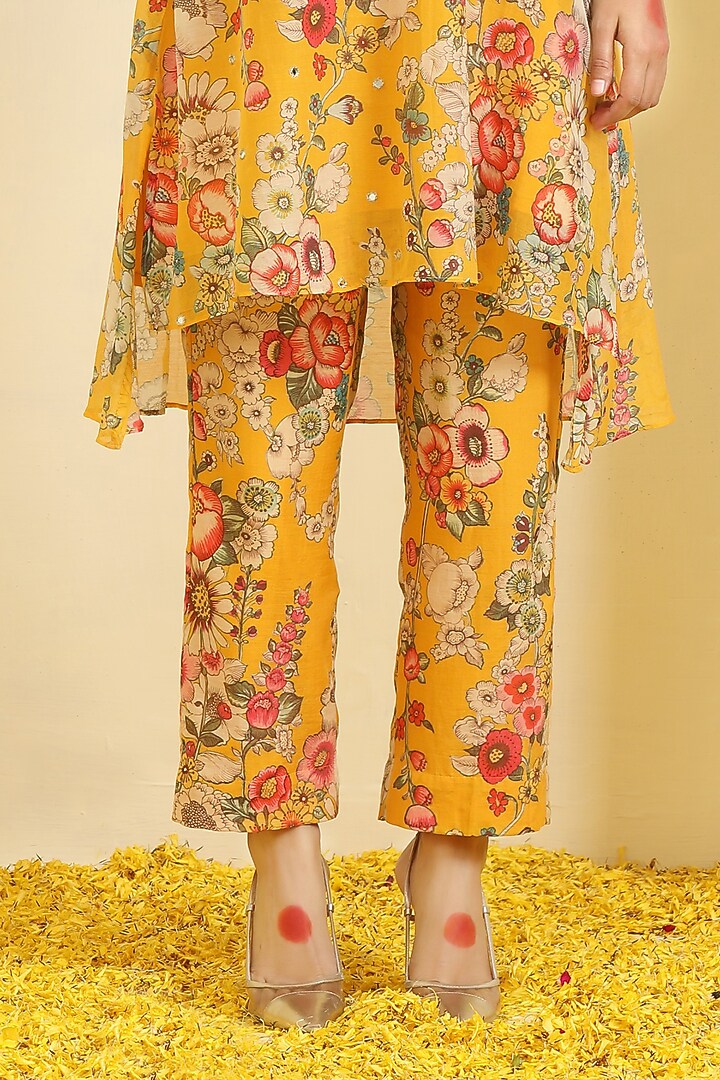 Mustard Silk Chanderi Printed & Mirror Work Co-Ord Set by Trendy Tokari at Pernia's Pop Up Shop