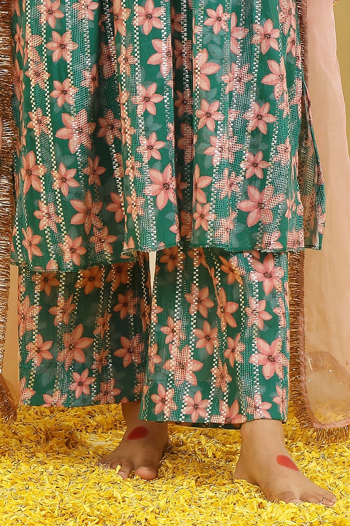Green Cotton Hand Embroidered & Printed Kurta Set by Trendy Tokari at Pernia's Pop Up Shop