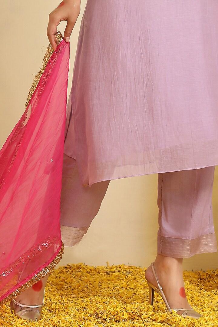 Mauve Silk Chanderi Mirror Hand Embroidered Kurta Set by Trendy Tokari at Pernia's Pop Up Shop