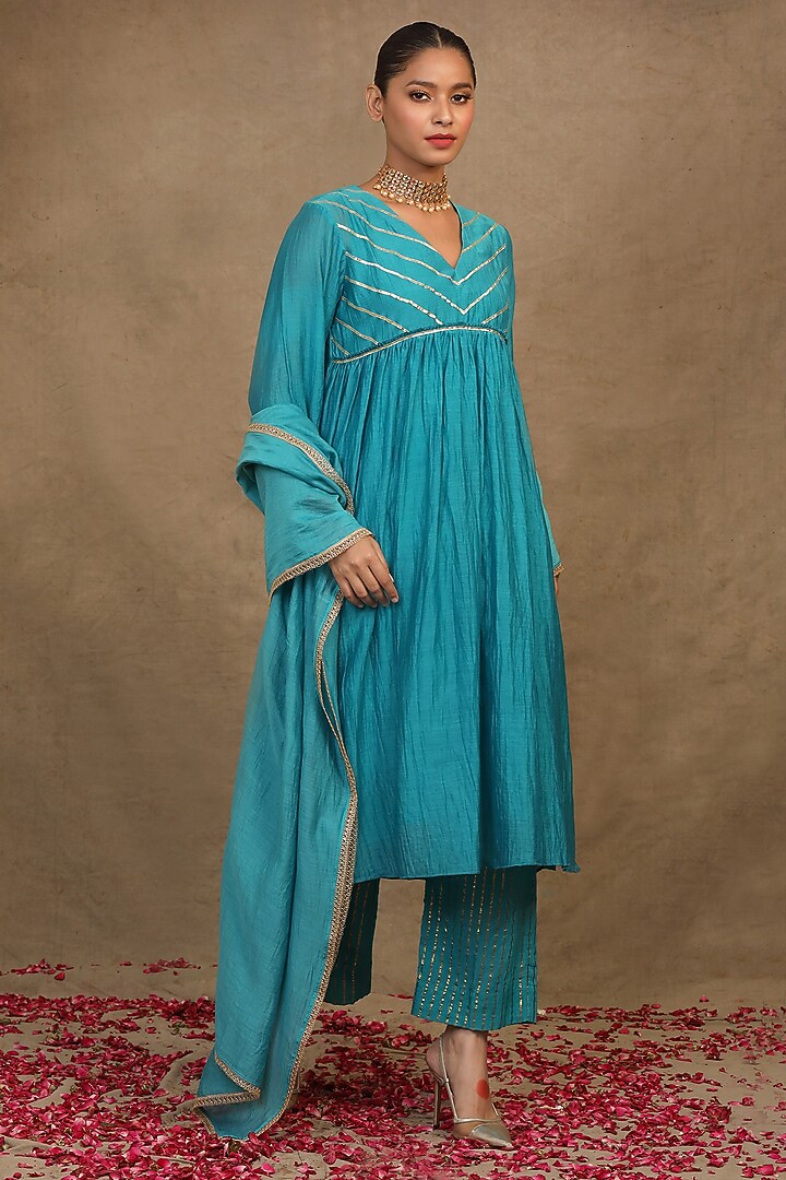 Turquoise Blue Silk Chanderi Gota Hand Embroidered Kurta Set by Trendy Tokari at Pernia's Pop Up Shop