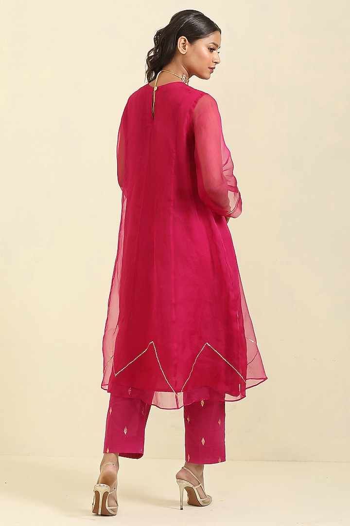 Magenta Pink Organza Hand Embroidered Kurta Set by Trendy Tokari at Pernia's Pop Up Shop