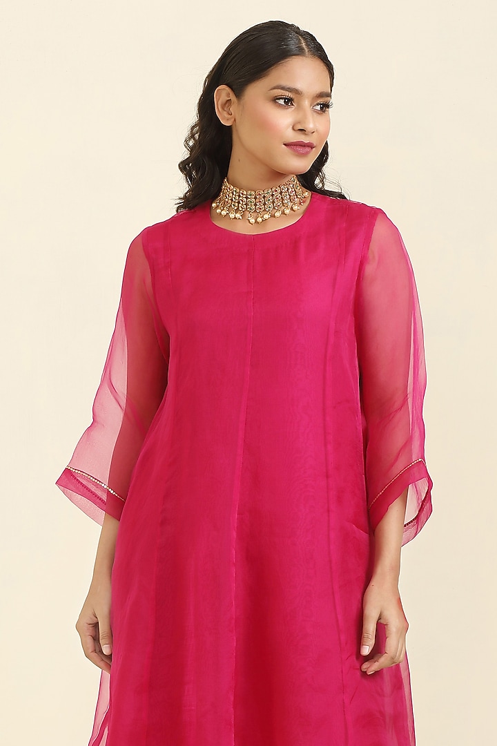 Magenta Pink Organza Hand Embroidered Kurta Set by Trendy Tokari at Pernia's Pop Up Shop