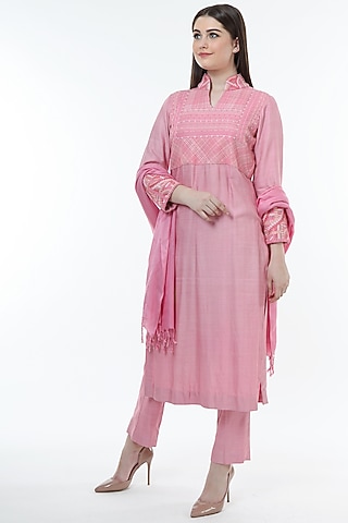 Pink Tussar Embroidered Kurta Set by Trisvaraa