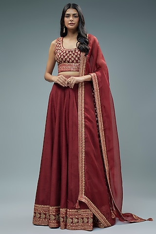 Maroon Raw Silk Cutdana Hand Embroidered Lehenga Set by Trisvaraa