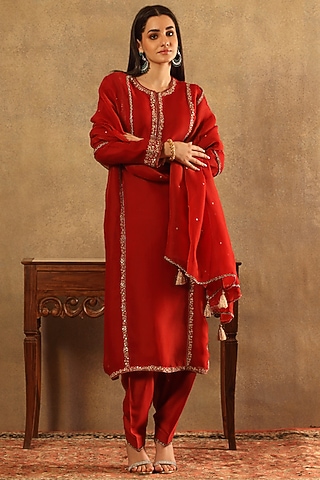 Maroon Pure Silk Organza Embroidered Kurta Set by Trisvaraa