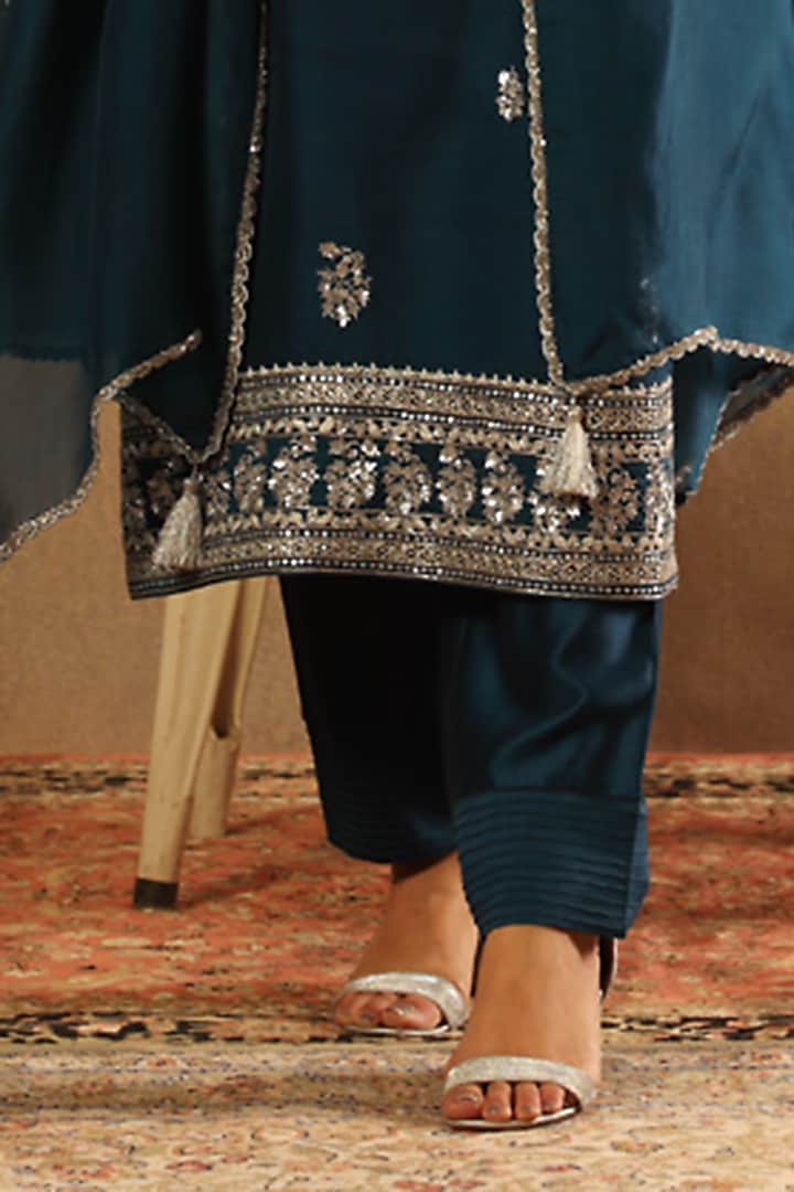 Blue Handwoven Katan Silk Embroidered Kurta Set by Trisvaraa at Pernia's Pop Up Shop