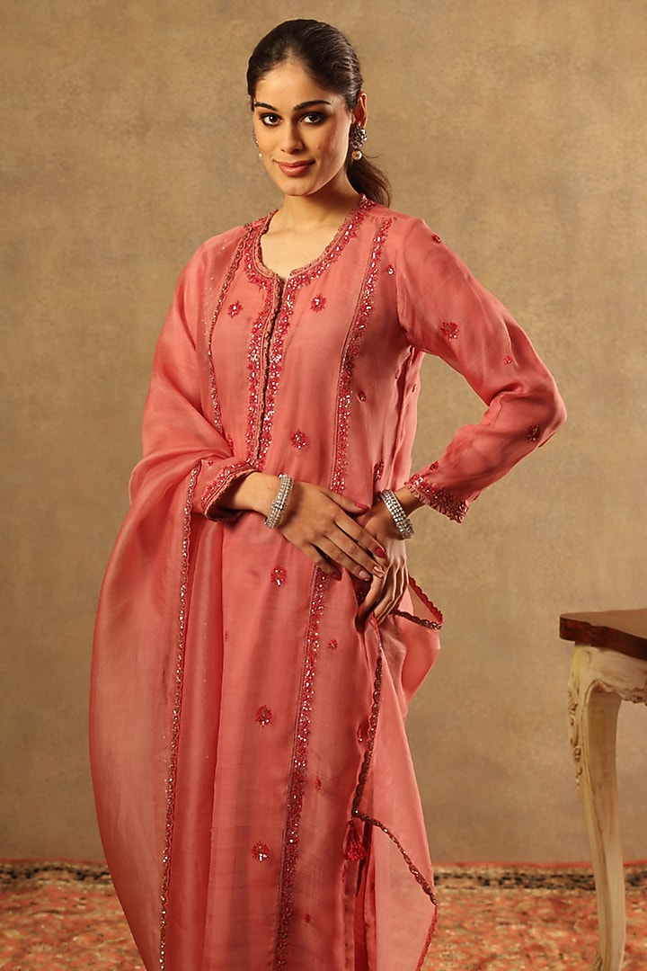 Dusty Blush Pink handwoven Katan Silk Embroidered Kurta Set by Trisvaraa at Pernia's Pop Up Shop