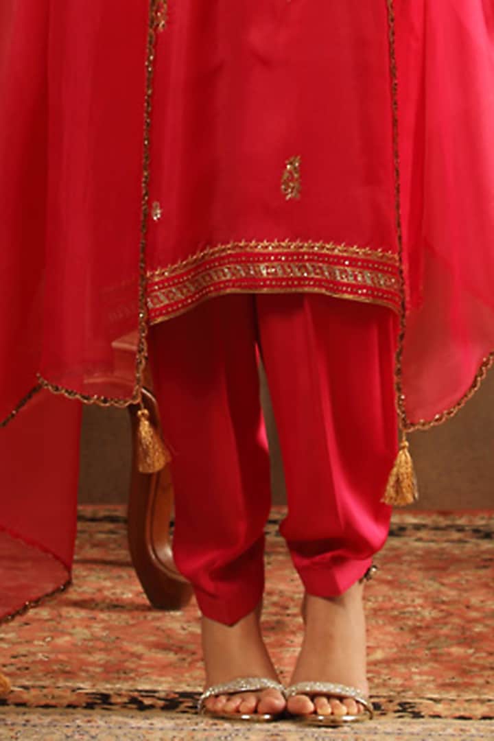 Fuschia Pink Pure Silk Organza Hand Embroidered Kurta Set by Trisvaraa at Pernia's Pop Up Shop