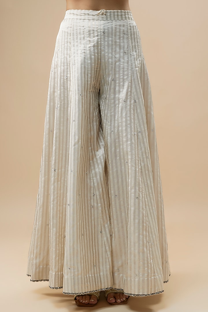 Off-White Cotton Silk Hand Embroidered Kurta Set by Trisvaraa at Pernia's Pop Up Shop