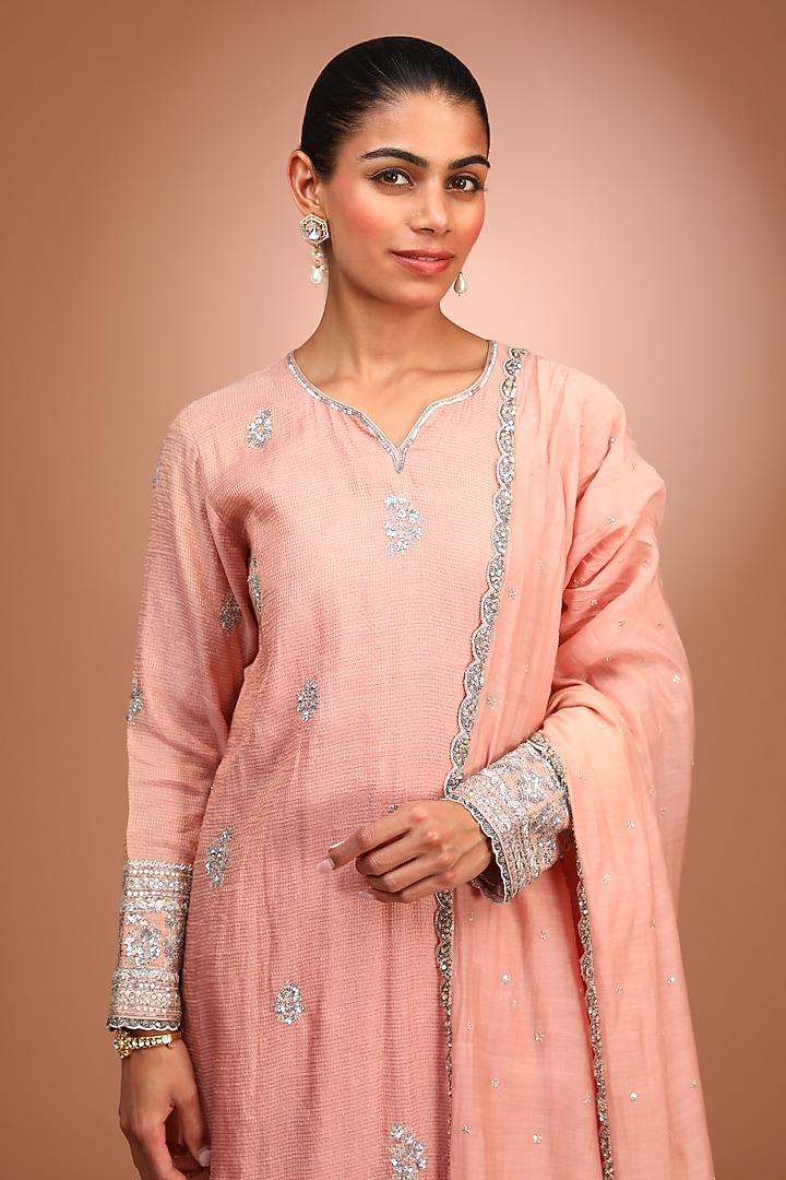 Pink Handwoven Pure Silk Cotton Cutdana Hand Embroidered Kurta Set by Trisvaraa at Pernia's Pop Up Shop