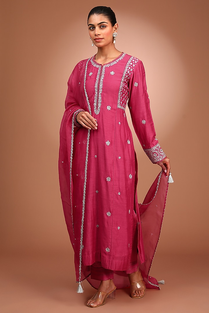 Pink Handwoven Pure Silk Cotton Hand Embroidered Kurta Set by Trisvaraa at Pernia's Pop Up Shop