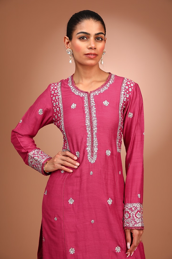 Pink Handwoven Pure Silk Cotton Hand Embroidered Kurta Set by Trisvaraa at Pernia's Pop Up Shop