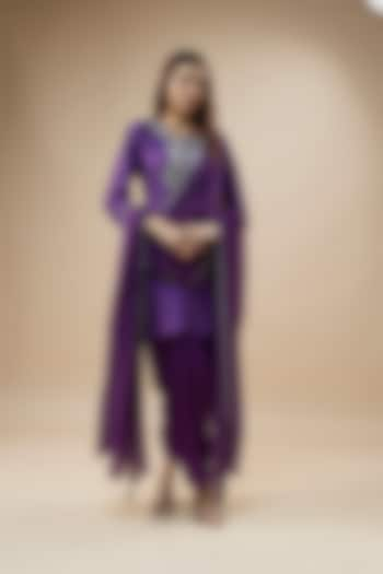 Aubergine Pure Raw Silk Dabka Hand Embroidered Kurta Set by Trisvaraa at Pernia's Pop Up Shop