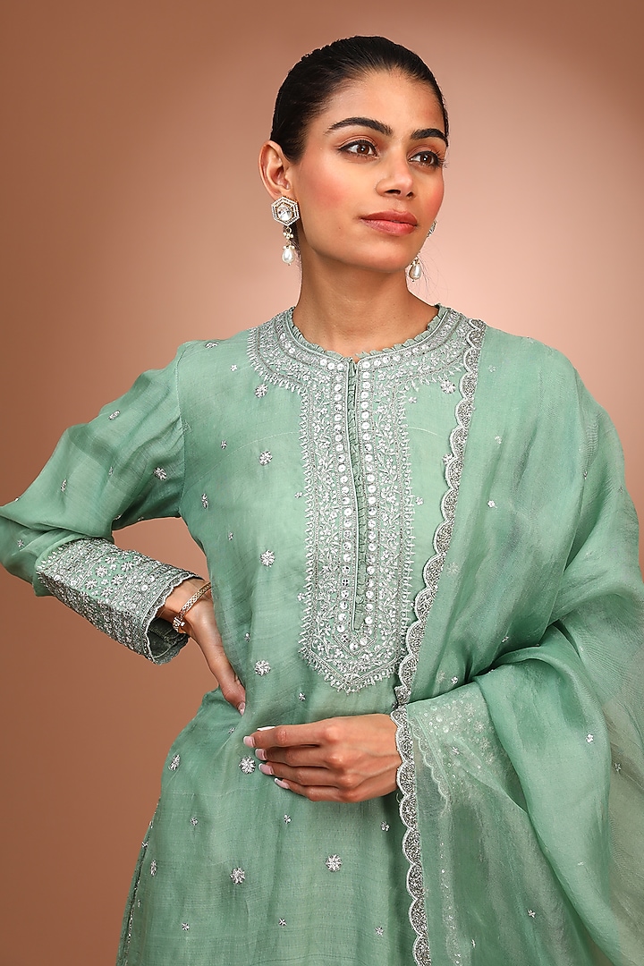 Green Handwoven Pure Katan Silk Dabka Hand Embroidered Kurta Set by Trisvaraa at Pernia's Pop Up Shop