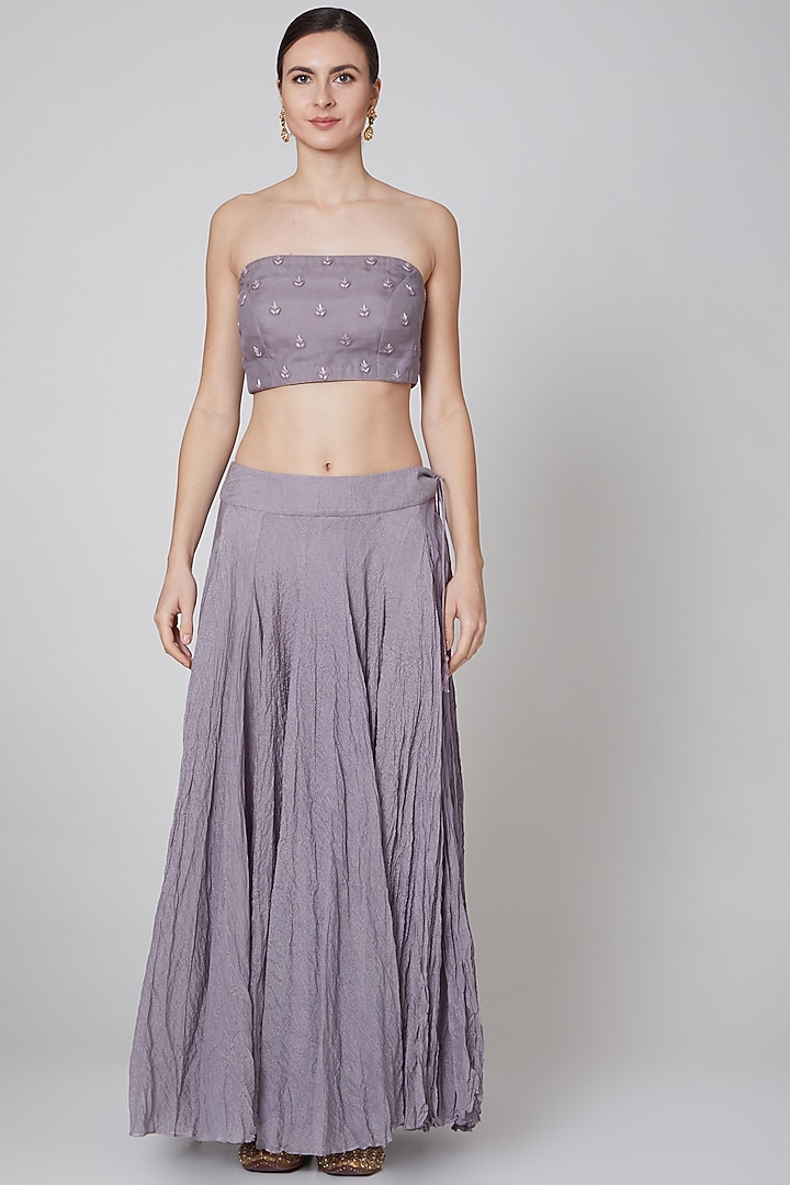 Mauve Embroidered Kurta Set by Trisvaraa at Pernia's Pop Up Shop
