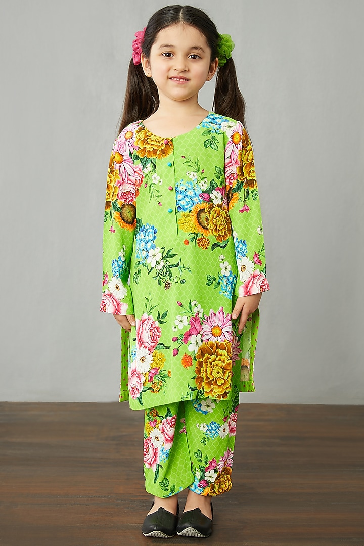 Leaf Green Cotton Silk Kurta Set For Girls by Torani Kids at Pernia's Pop Up Shop