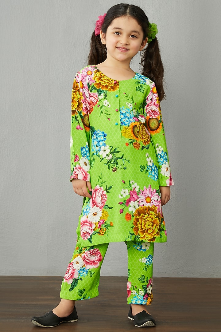 Leaf Green Cotton Silk Kurta Set For Girls by Torani Kids at Pernia's Pop Up Shop